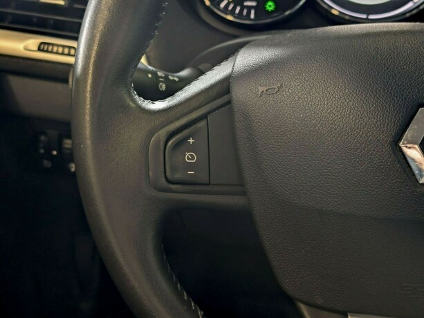 renault-megane-diesel-2011-big-24