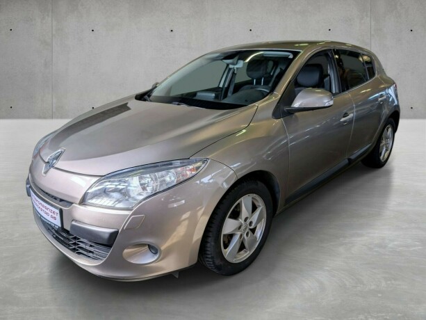 renault-megane-diesel-2011-big-0