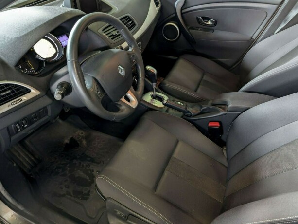 renault-megane-diesel-2011-big-20
