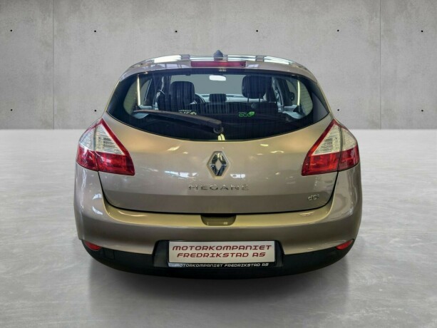 renault-megane-diesel-2011-big-10