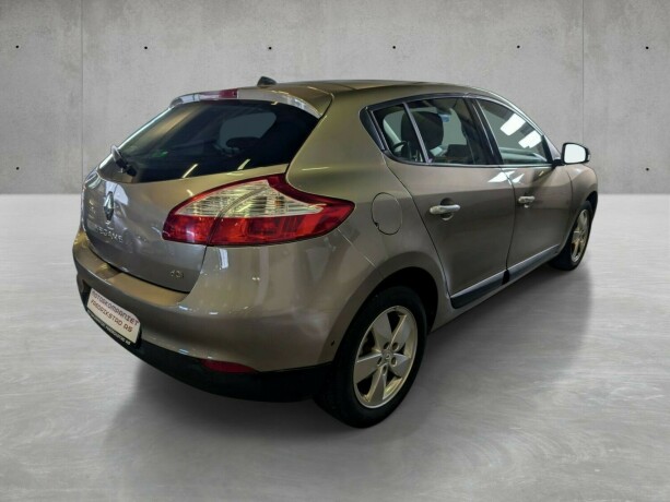 renault-megane-diesel-2011-big-3