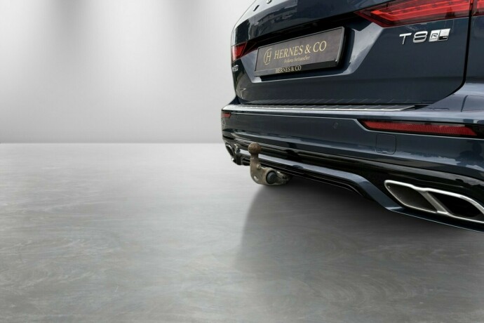 volvo-v60-plug-in-petrol-2020-big-10
