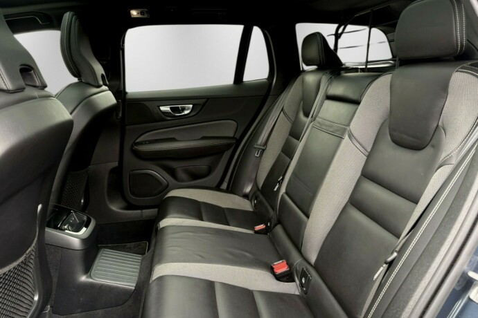 volvo-v60-plug-in-petrol-2020-big-28