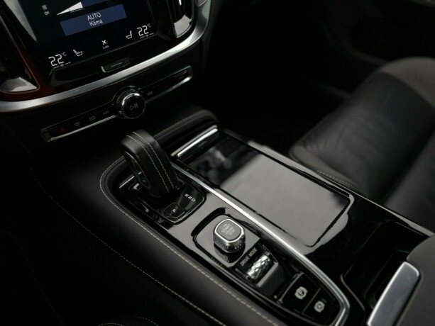 volvo-v60-plug-in-petrol-2020-big-22