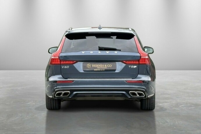 volvo-v60-plug-in-petrol-2020-big-6