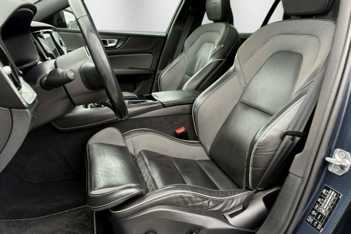 volvo-v60-plug-in-petrol-2020-big-29