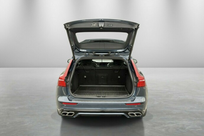 volvo-v60-plug-in-petrol-2020-big-11