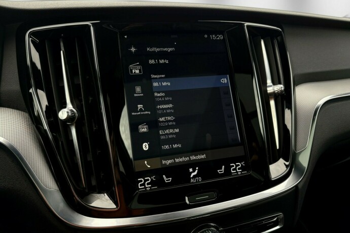 volvo-v60-plug-in-petrol-2020-big-39