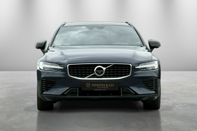 volvo-v60-plug-in-petrol-2020-big-2
