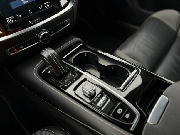 volvo-v60-plug-in-petrol-2020-big-23