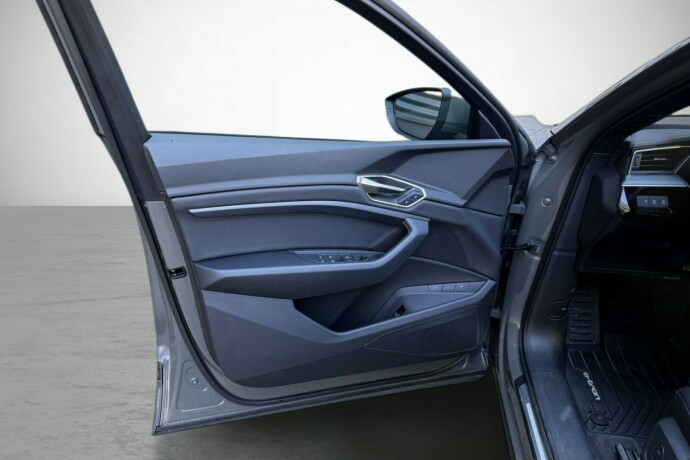 audi-q8-e-tron-elektrisitet-2024-big-16