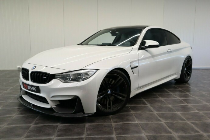 bmw-m4-bensin-2015-big-0