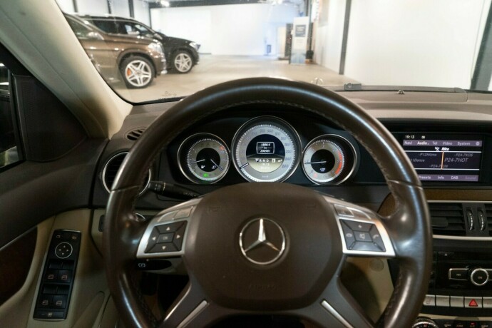 mercedes-benz-c-klasse-diesel-2012-big-10