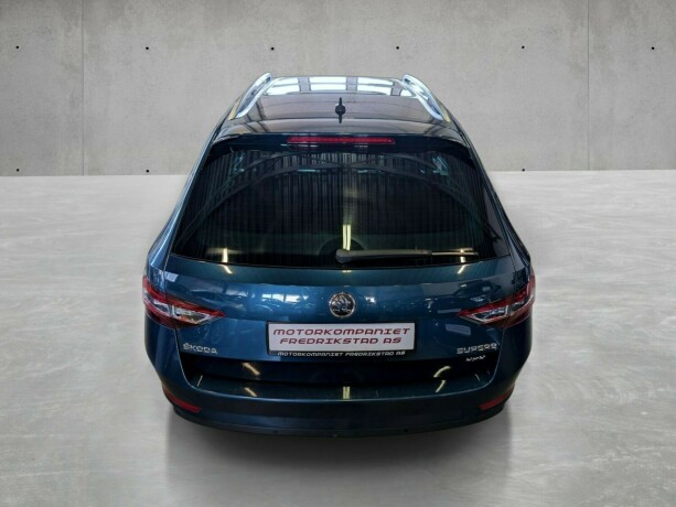 skoda-superb-diesel-2017-big-11