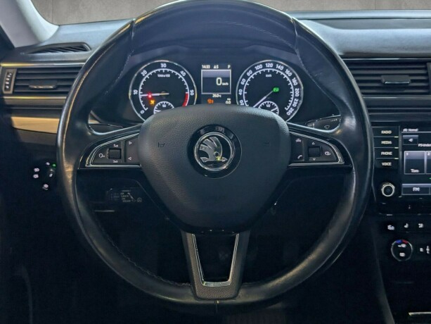 skoda-superb-diesel-2017-big-15