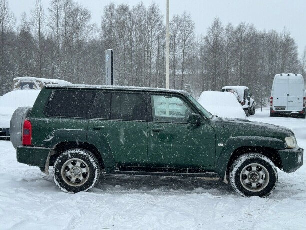 nissan-patrol-diesel-2005-big-12