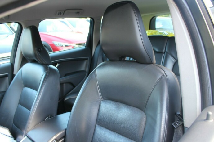 volvo-v70-diesel-2013-big-8
