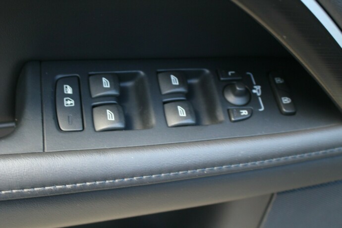 volvo-v70-diesel-2013-big-9