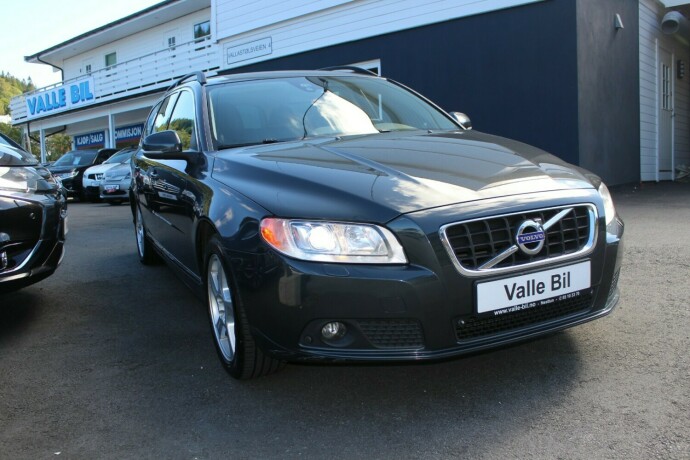 volvo-v70-diesel-2013-big-0