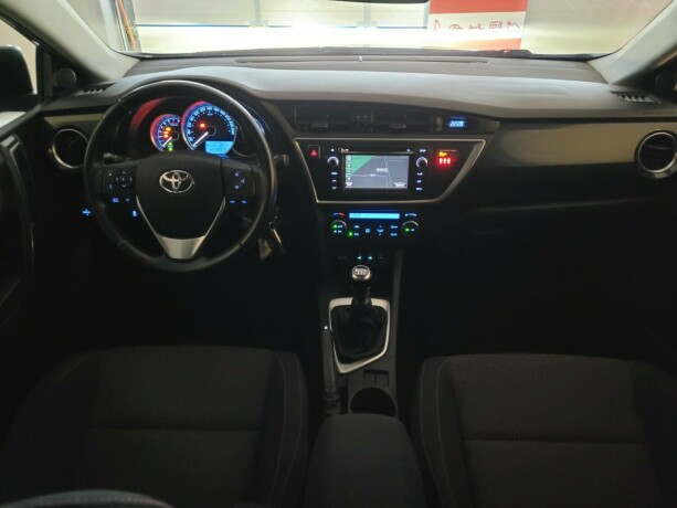 toyota-auris-bensin-2014-big-28