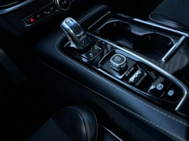 volvo-v90-elektrisitetbensin-2019-big-22