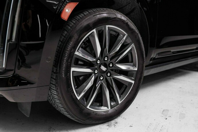 cadillac-escalade-diesel-2023-big-3
