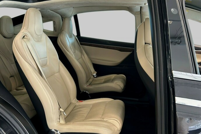 tesla-model-x-elektrisitet-2017-big-10