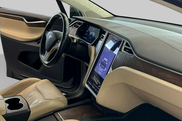 tesla-model-x-elektrisitet-2017-big-8