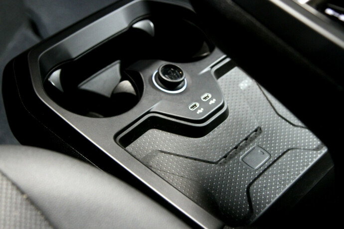 bmw-ix-xdrive-50-elektrisitet-2022-big-16