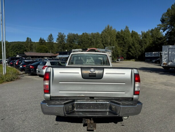 nissan-king-cab-diesel-2006-big-3
