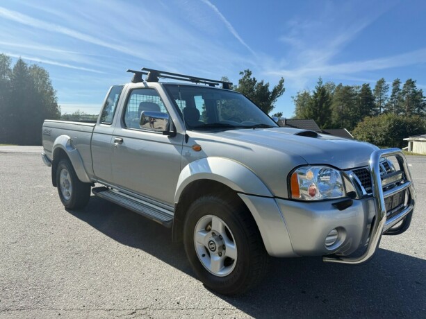 nissan-king-cab-diesel-2006-big-0