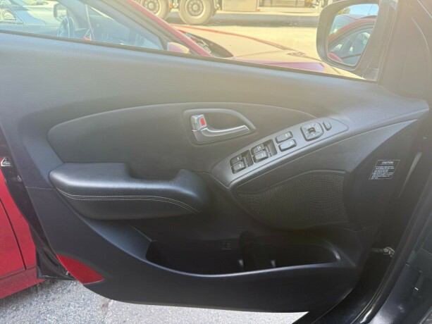 hyundai-ix35-diesel-2012-big-25