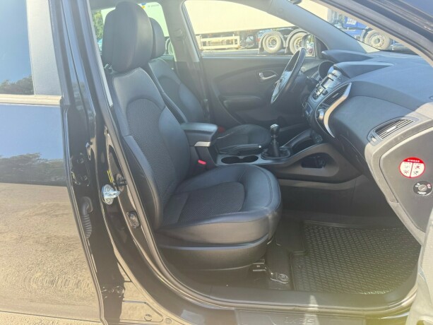 hyundai-ix35-diesel-2012-big-29