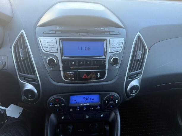 hyundai-ix35-diesel-2012-big-11
