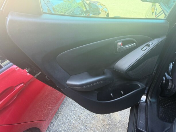 hyundai-ix35-diesel-2012-big-24