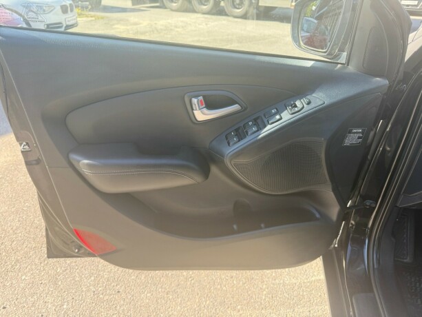 hyundai-ix35-diesel-2012-big-35