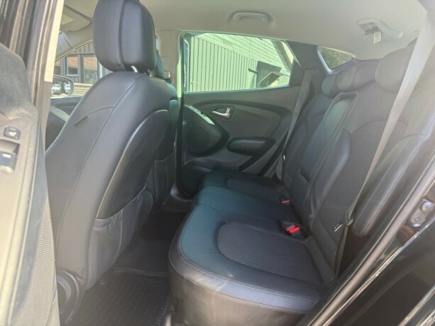 hyundai-ix35-diesel-2012-big-31