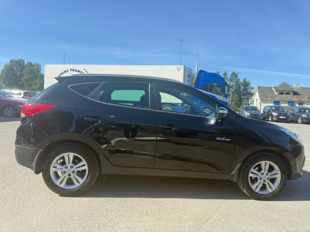 hyundai-ix35-diesel-2012-big-3