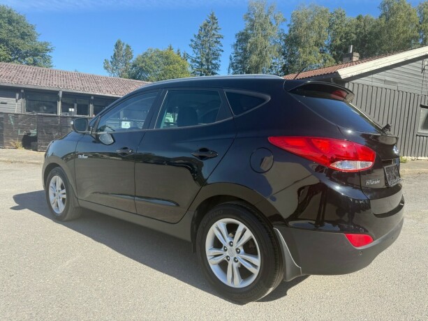 hyundai-ix35-diesel-2012-big-6