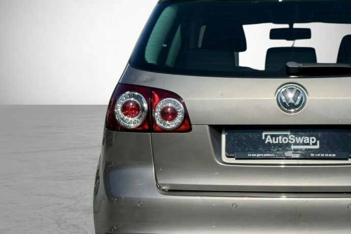 volkswagen-golf-plus-diesel-2010-big-10