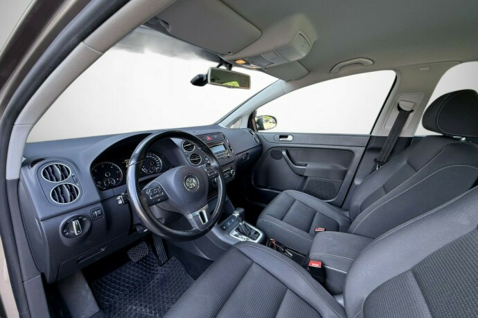 volkswagen-golf-plus-diesel-2010-big-15