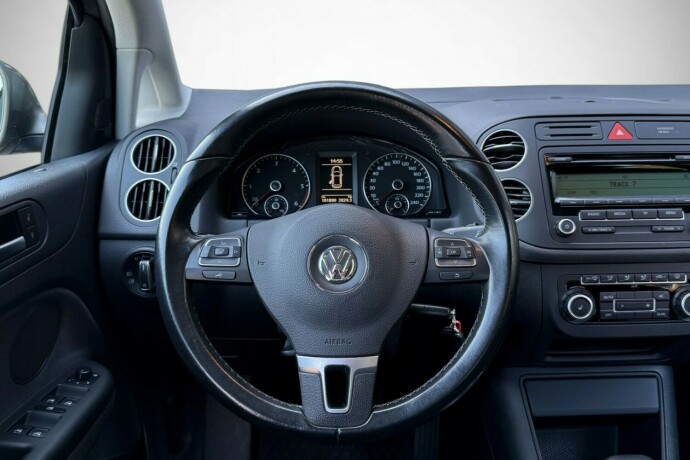 volkswagen-golf-plus-diesel-2010-big-34