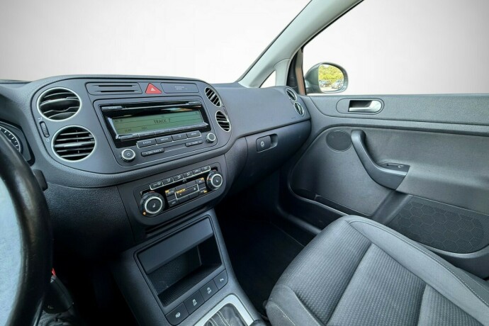 volkswagen-golf-plus-diesel-2010-big-32