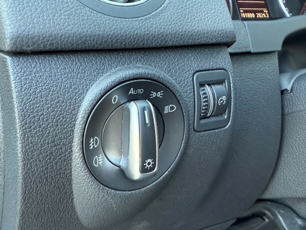 volkswagen-golf-plus-diesel-2010-big-18