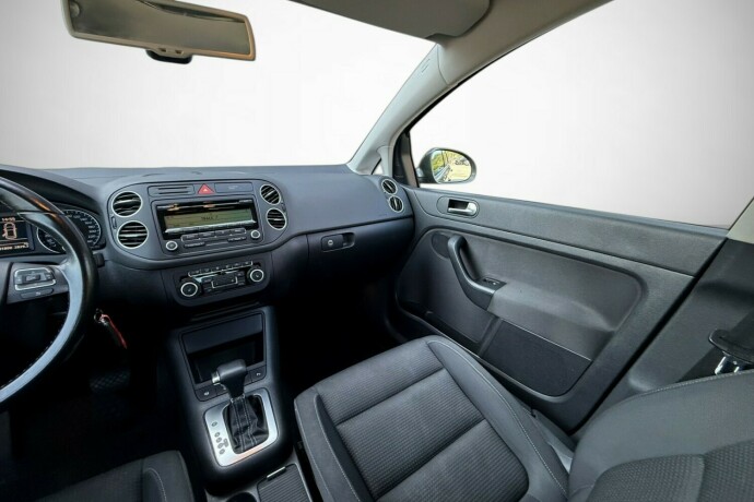 volkswagen-golf-plus-diesel-2010-big-33