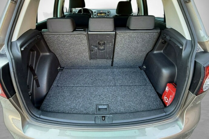 volkswagen-golf-plus-diesel-2010-big-37