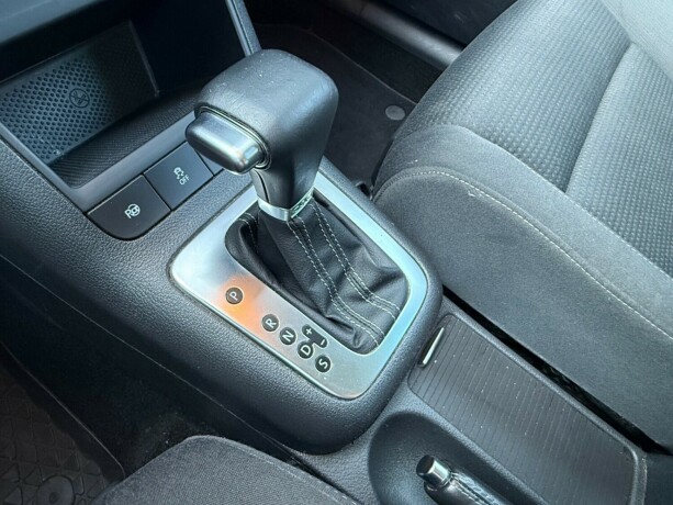 volkswagen-golf-plus-diesel-2010-big-20