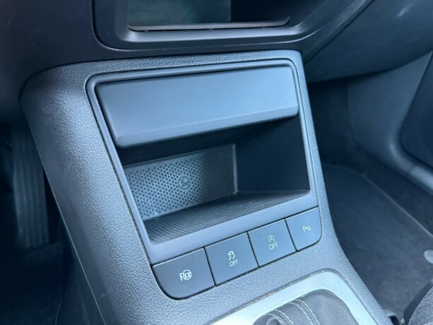 volkswagen-golf-plus-diesel-2010-big-22