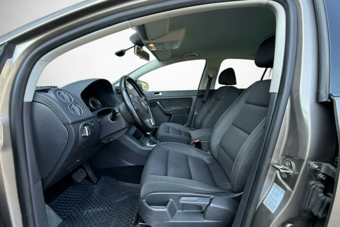 volkswagen-golf-plus-diesel-2010-big-14