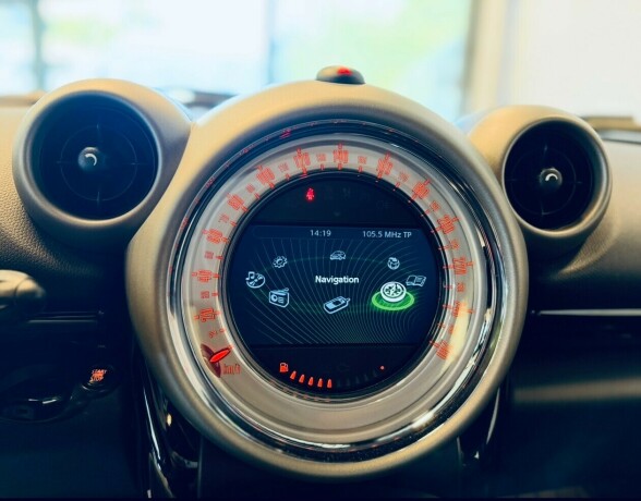 mini-countryman-diesel-2012-big-24